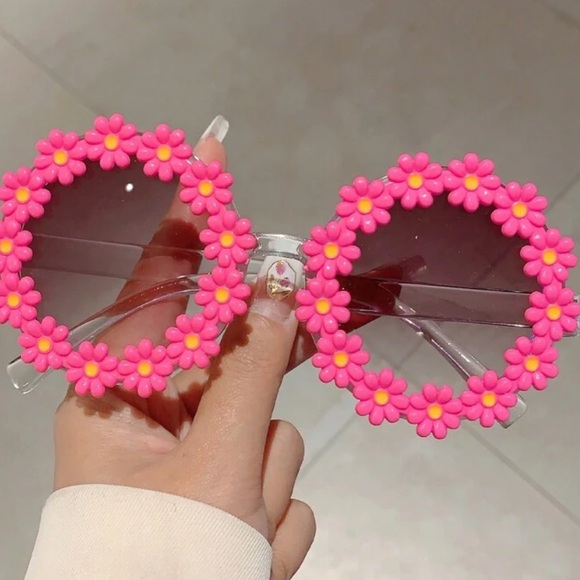 Boho Daisy 60s Vibe Retro Sunnies Sunglasses main image 9